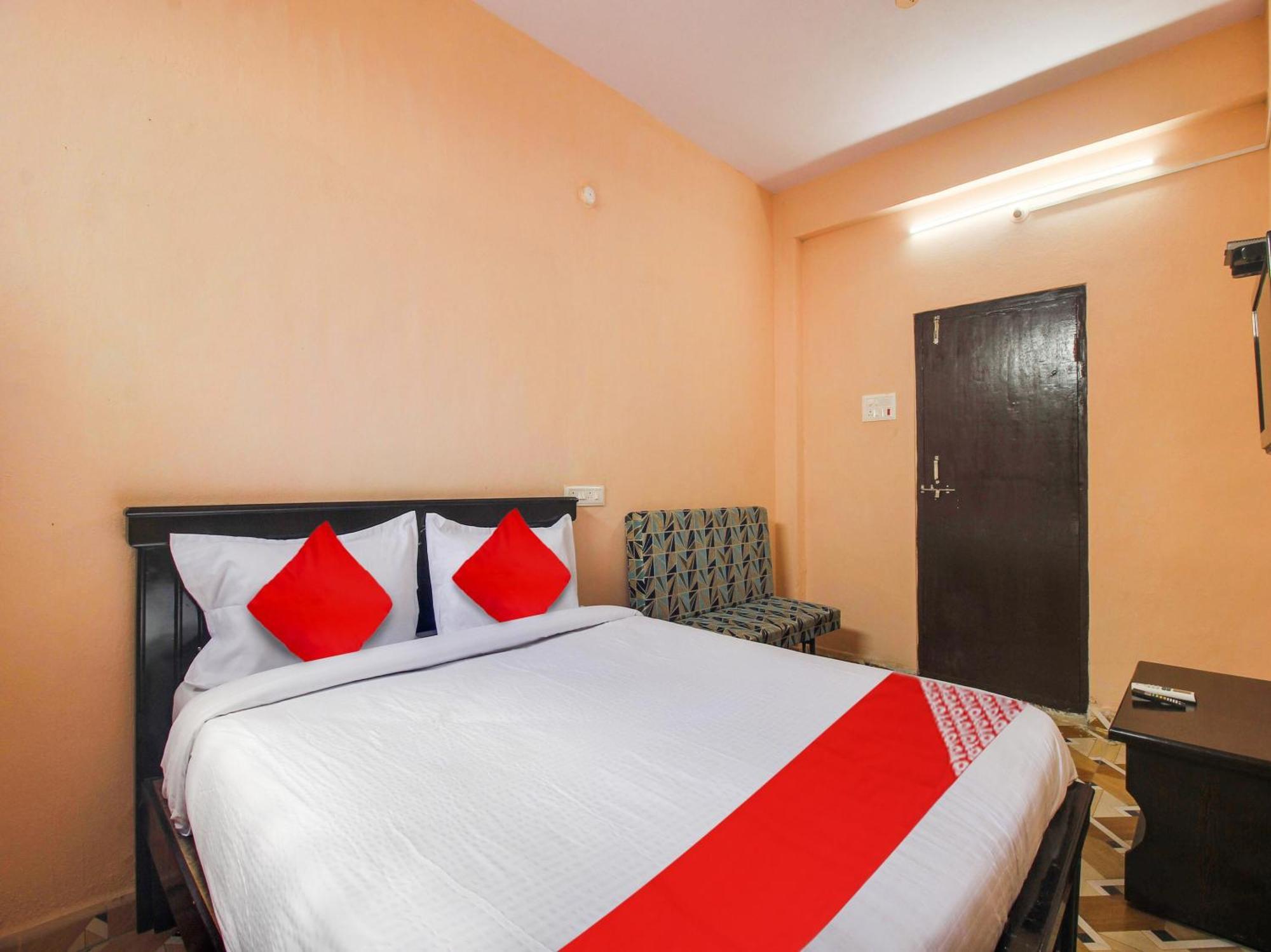 Hotel O R.J.International Pedda Ambarpet Экстерьер фото
